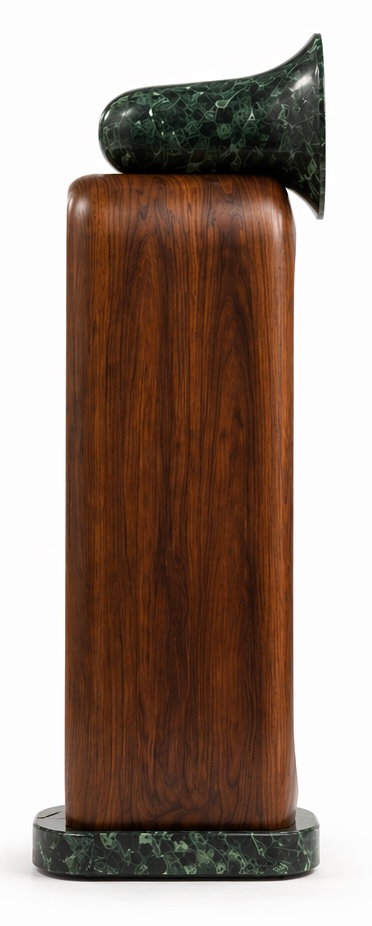 Profile view of a single large bespoke AURALIS tower.